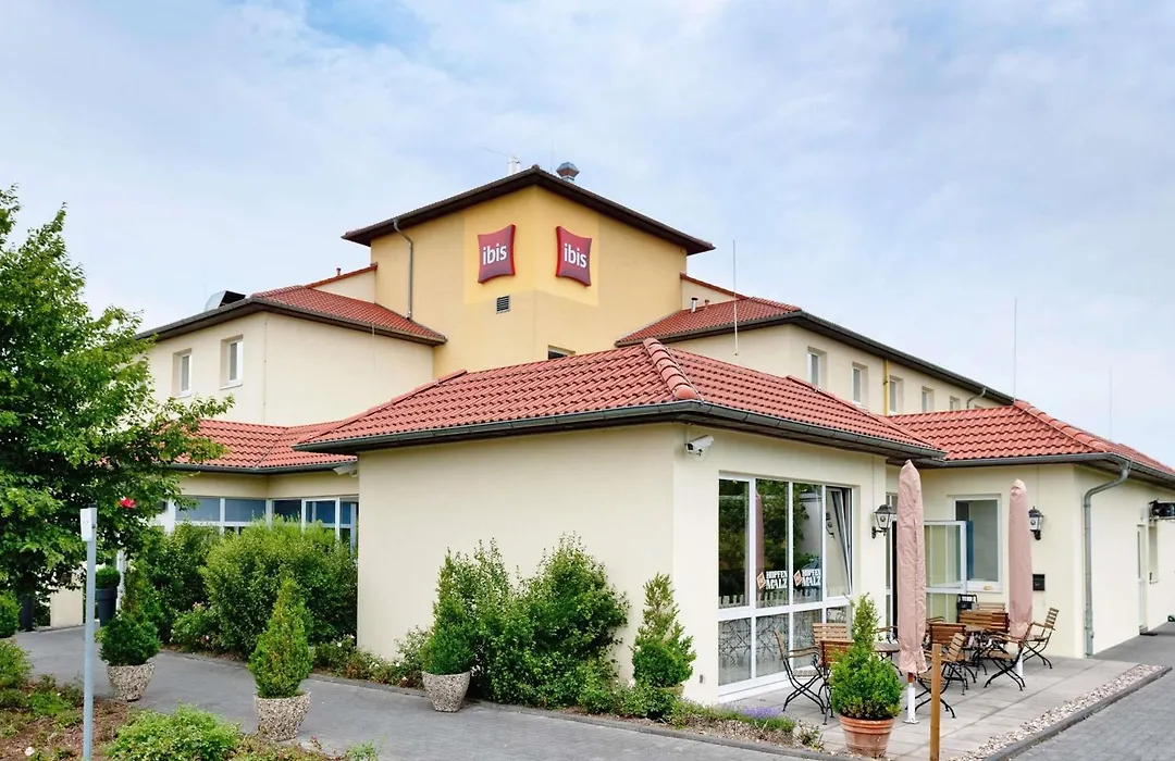 Ibis Hotel Koeln Airport-1